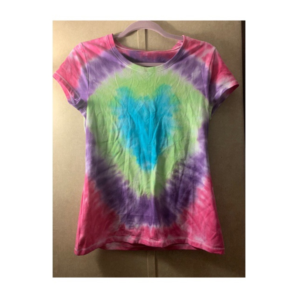 Heart tie dyed shirt youth size Lg. 11/12
